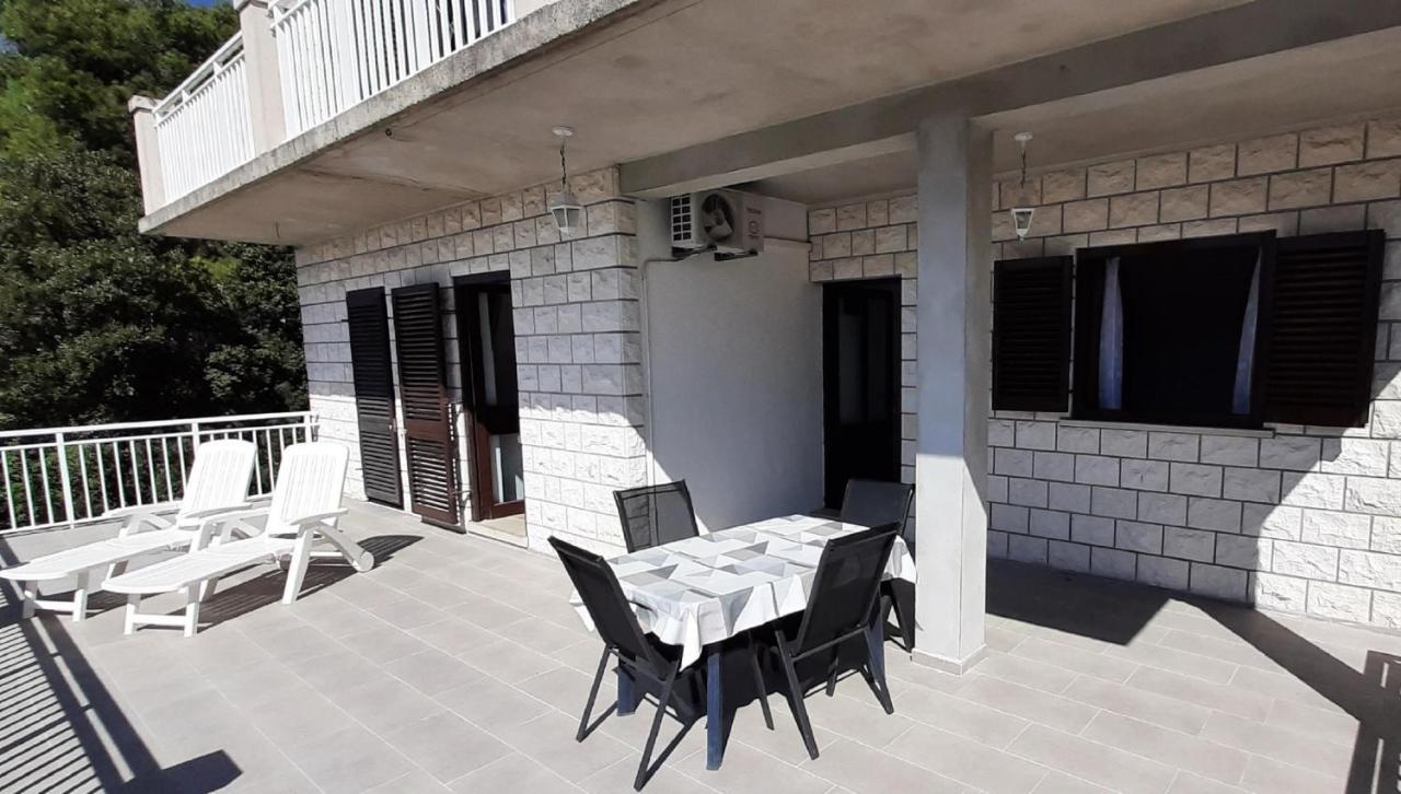 Apartment Classic Zrnovo Luaran gambar